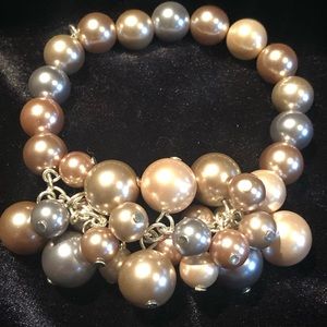 Tri-colored faux pearl bracelet